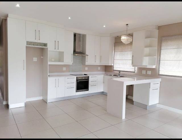 2 BEDROOM APARTMENT RENTED IN SUMMERSTRAND